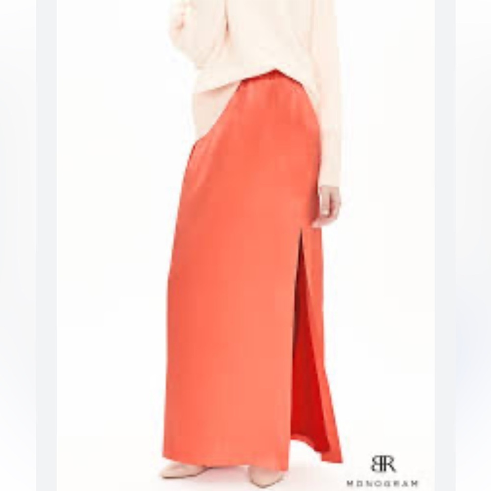 NWT Banana Republic Monogram 100% Silk Coral Maxi Skirt